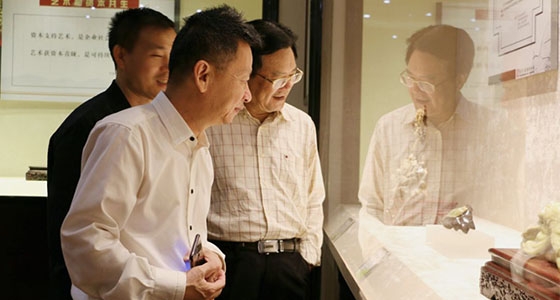Miembros de la Conferencia Académica Cultural Liu Ji visitaron el Museo de Arte Ni Dongfang