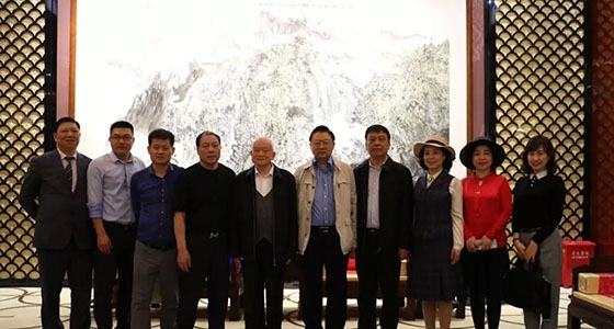 Wang Yong, vicepresidente de la CCPPCh de Fushun, y su grupo visitaron el Museo de Arte Ni Dongfang